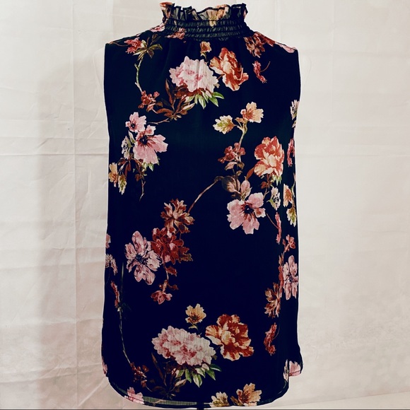 Vince Camuto Sleeveless Floral Top - Picture 1 of 6